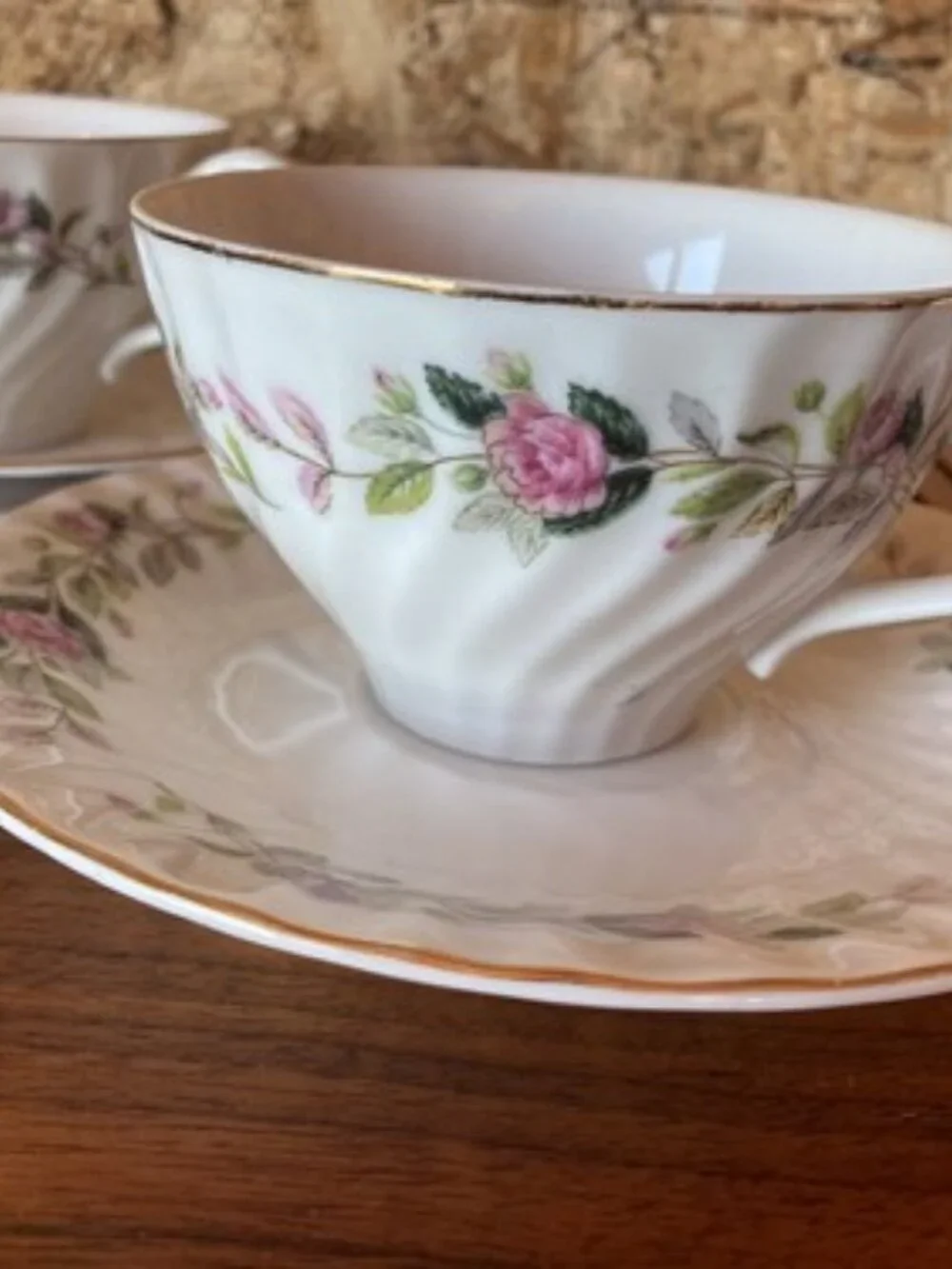 4 VINTAGE CREATIVE FINE CHINA #2345 JAPAN Tea Cups And Saucers Plate Pink Floral